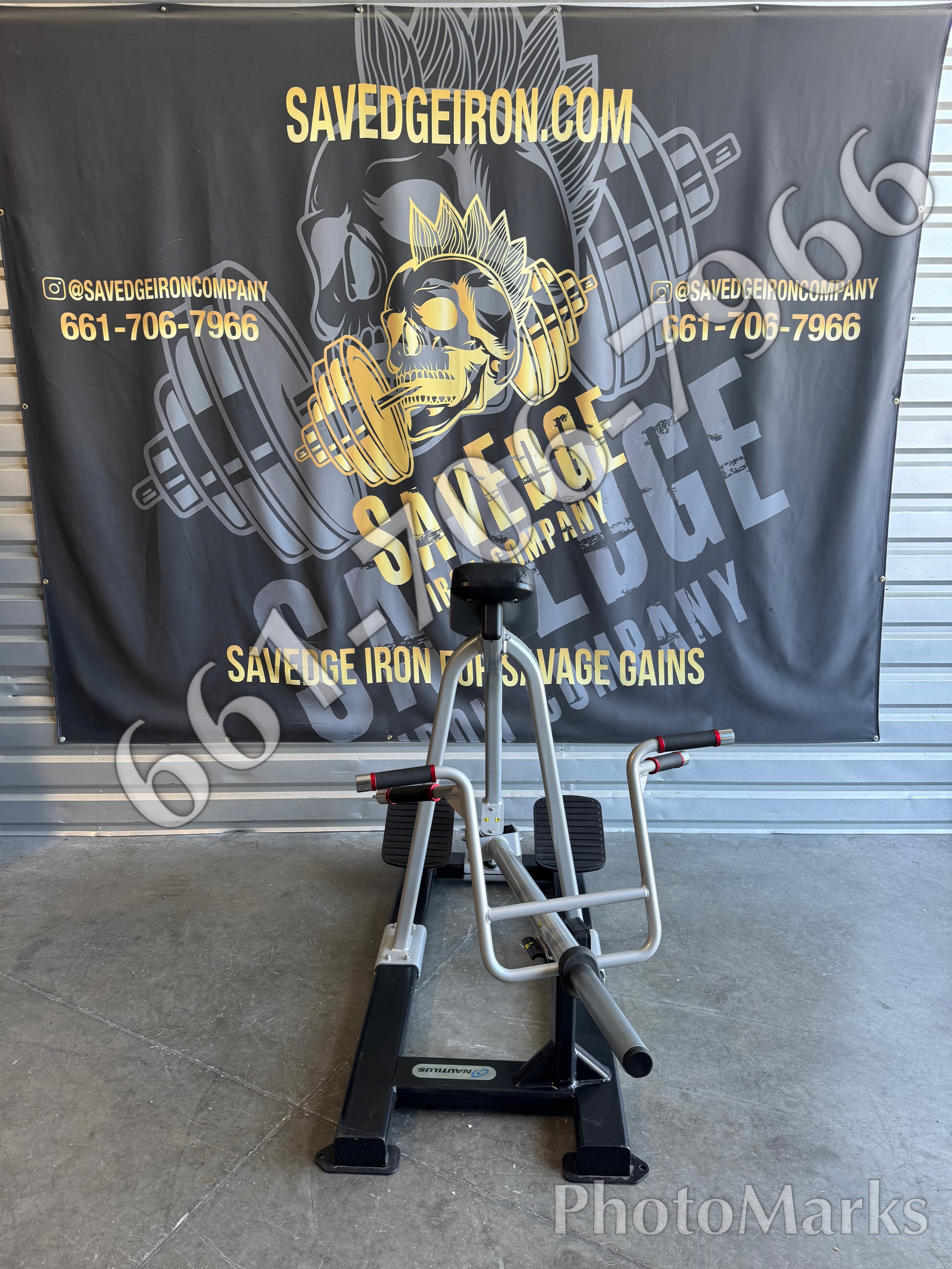 Nautilus Plate Loaded Chest Supported Lever Row