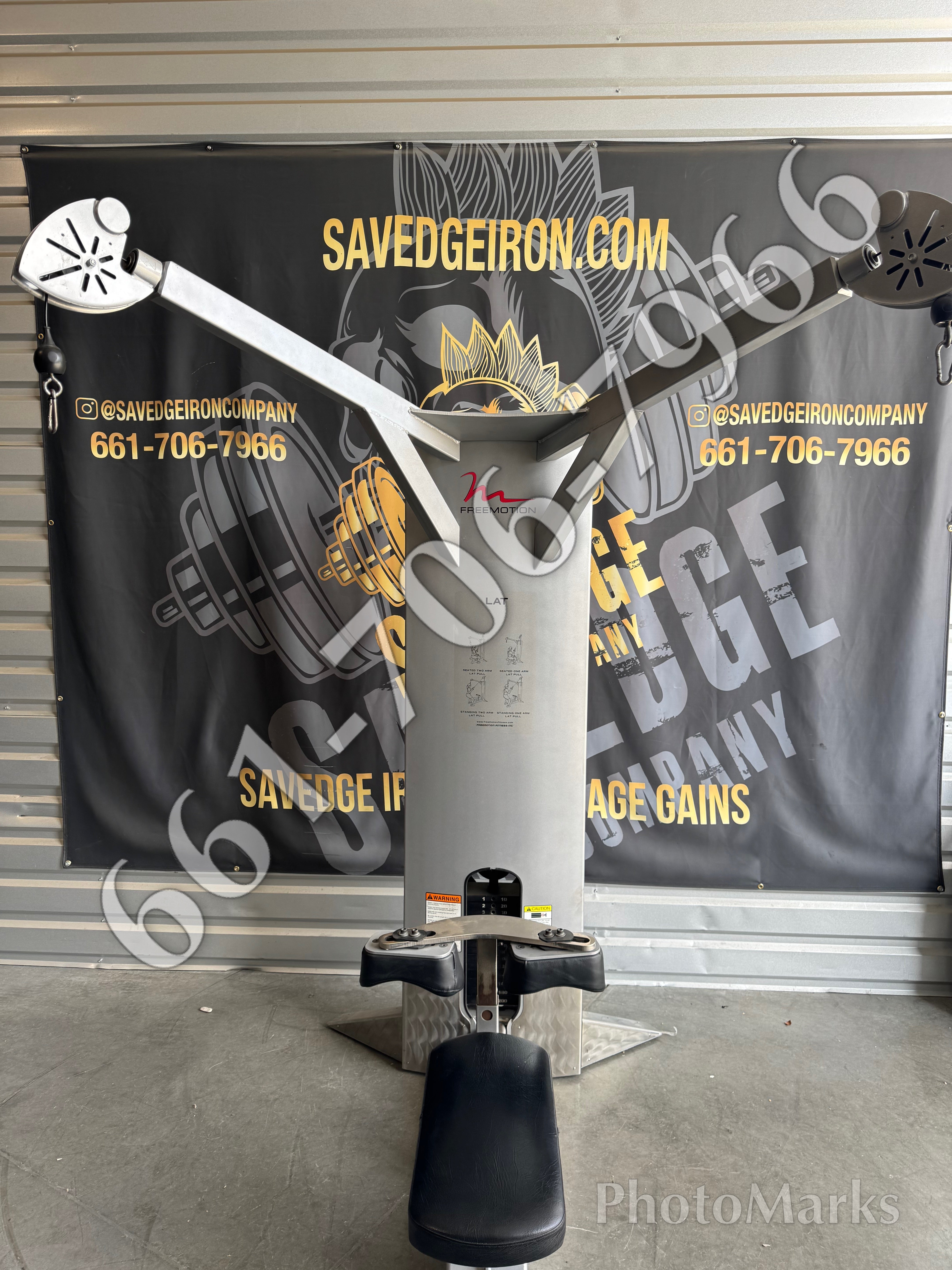 Free Motion Lat Pulldown