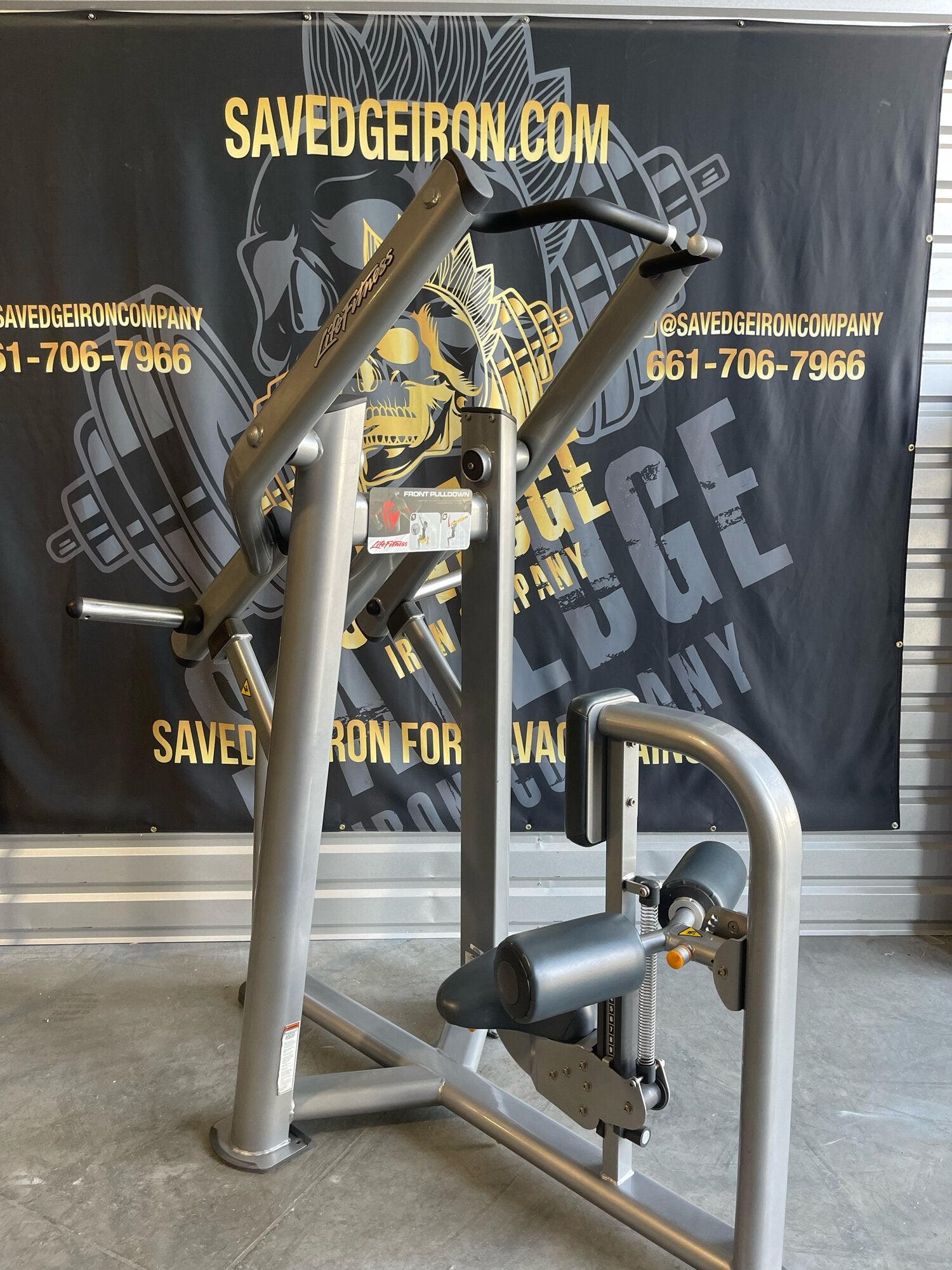 Life Fitness Plate Loaded Front Pull Down