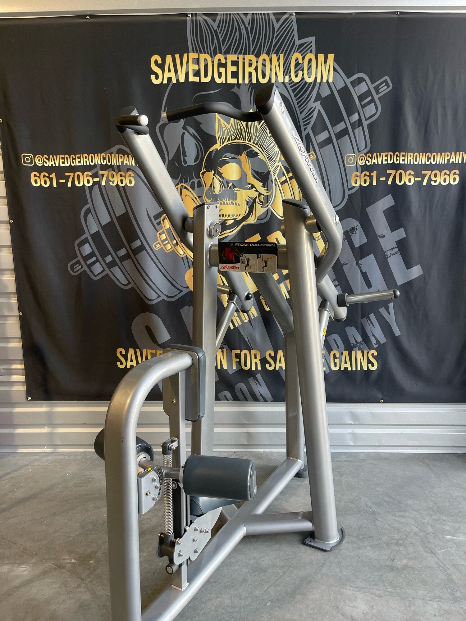 Life Fitness Plate Loaded Front Pull Down