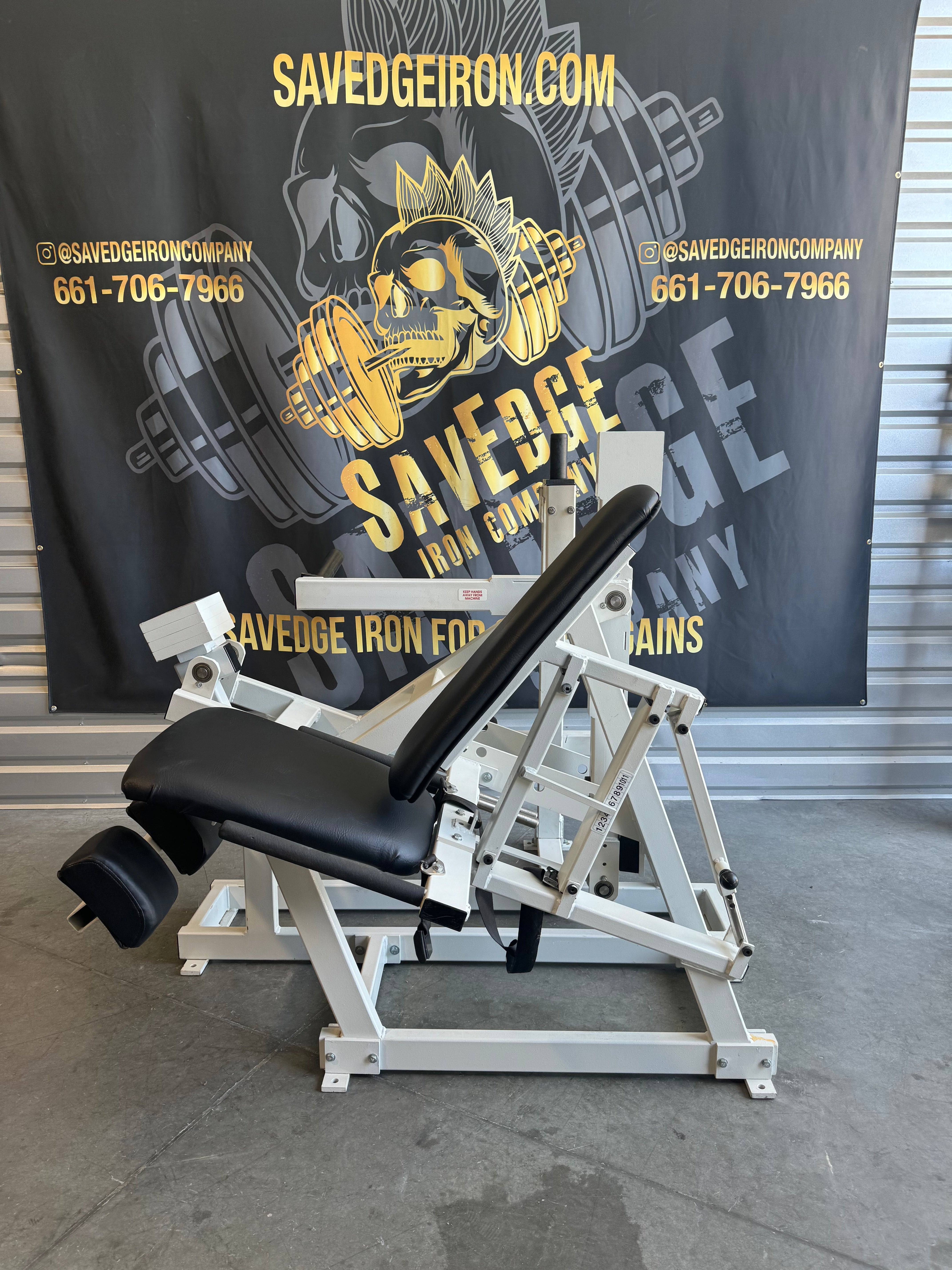 MedX Avenger Plate Loaded Leg Extension – Savedge Iron Company