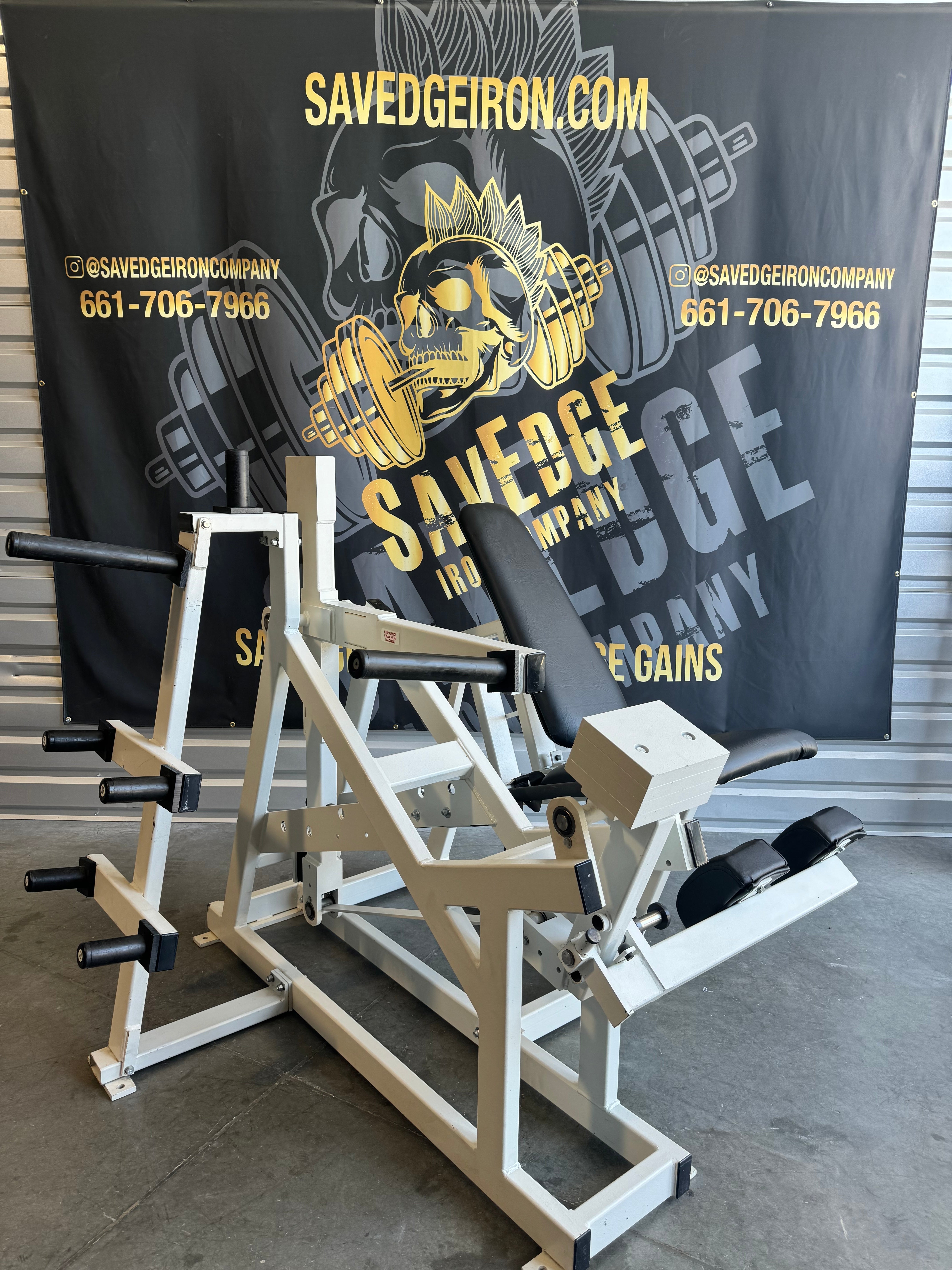 MedX Avenger Plate Loaded Leg Extension – Savedge Iron Company