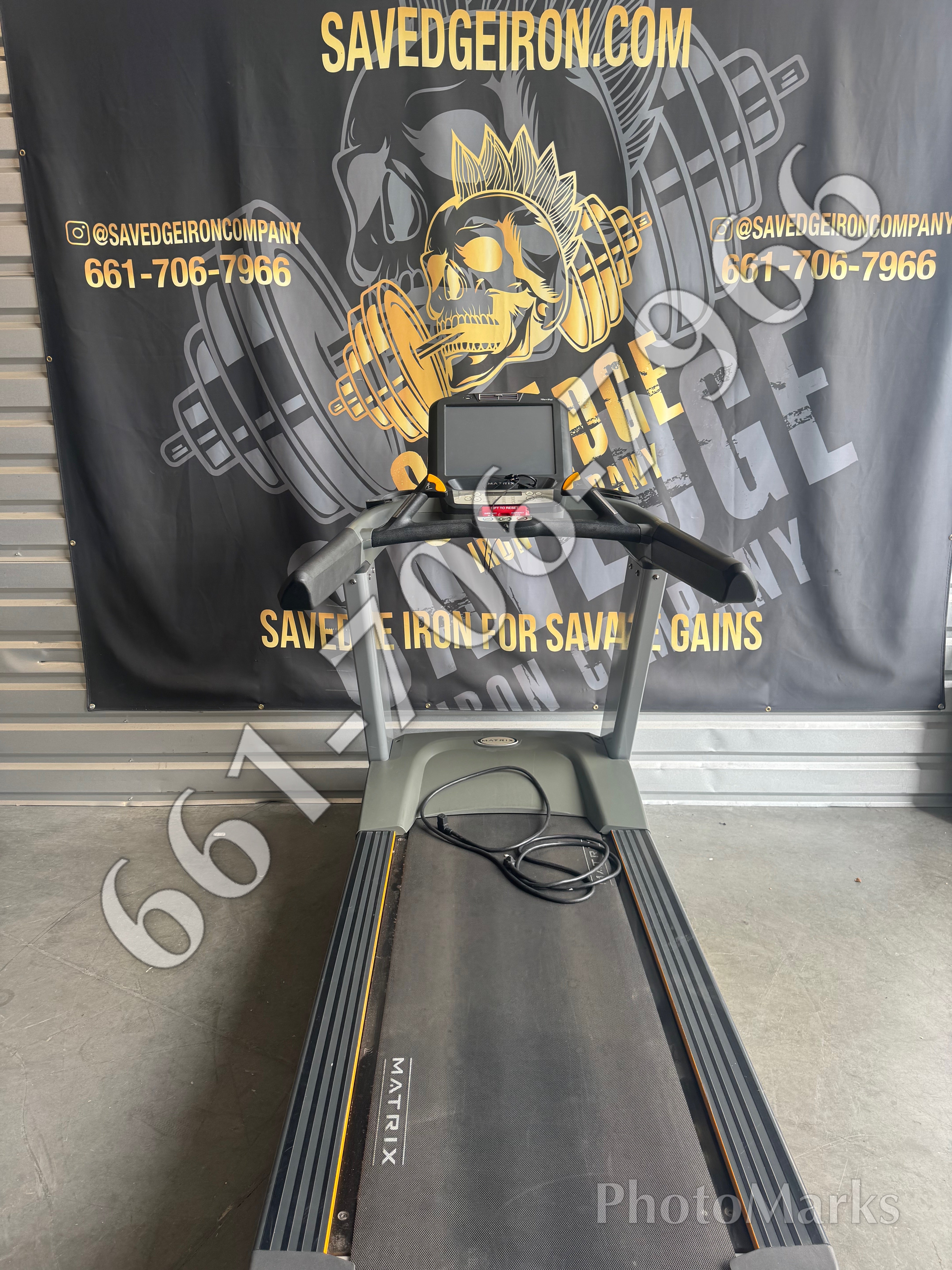 Matrix Ultimate Deck T5x Treadmill w/ LED Touch Screen