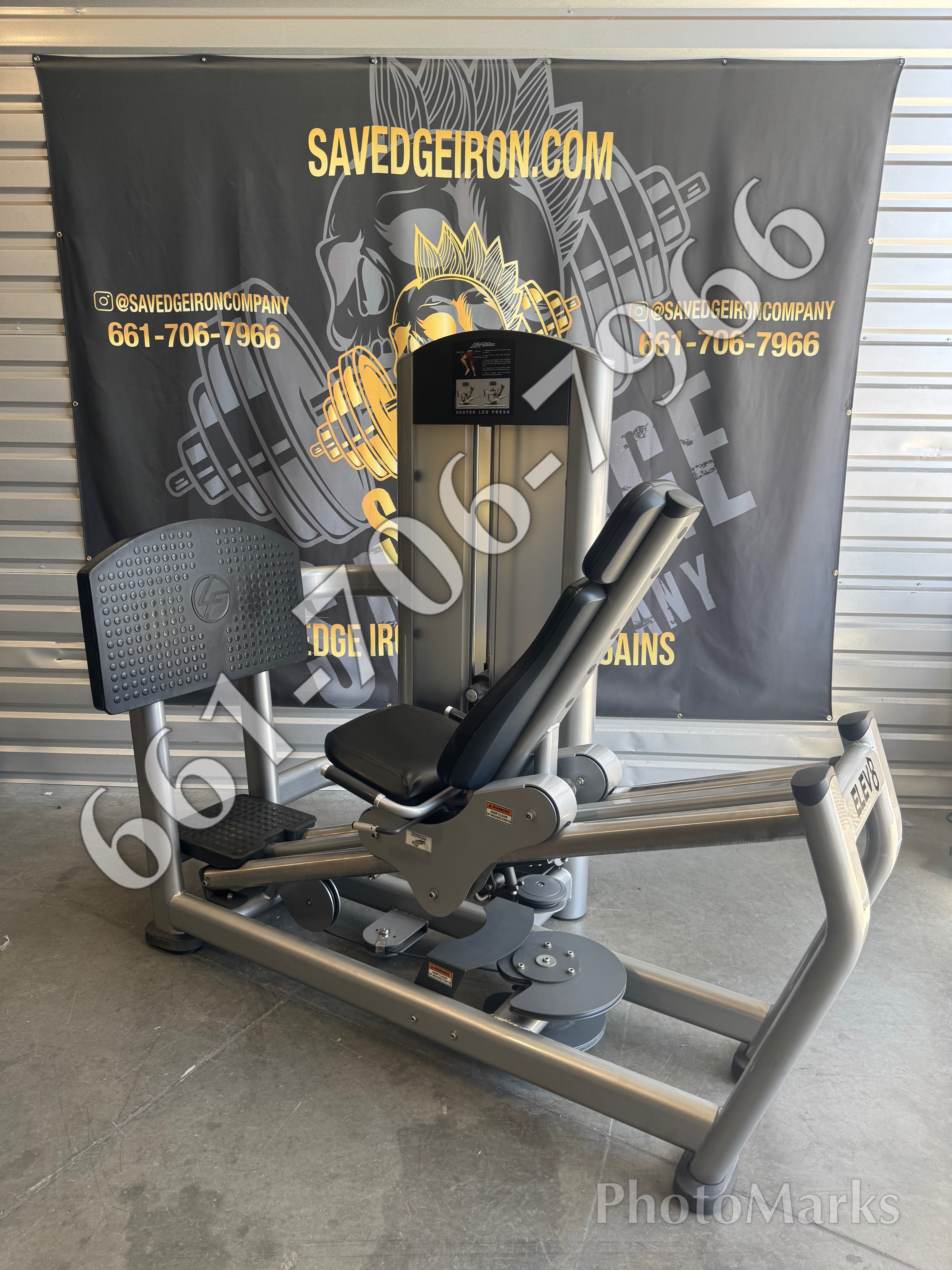 Life Fitness Signature Seated Leg Press