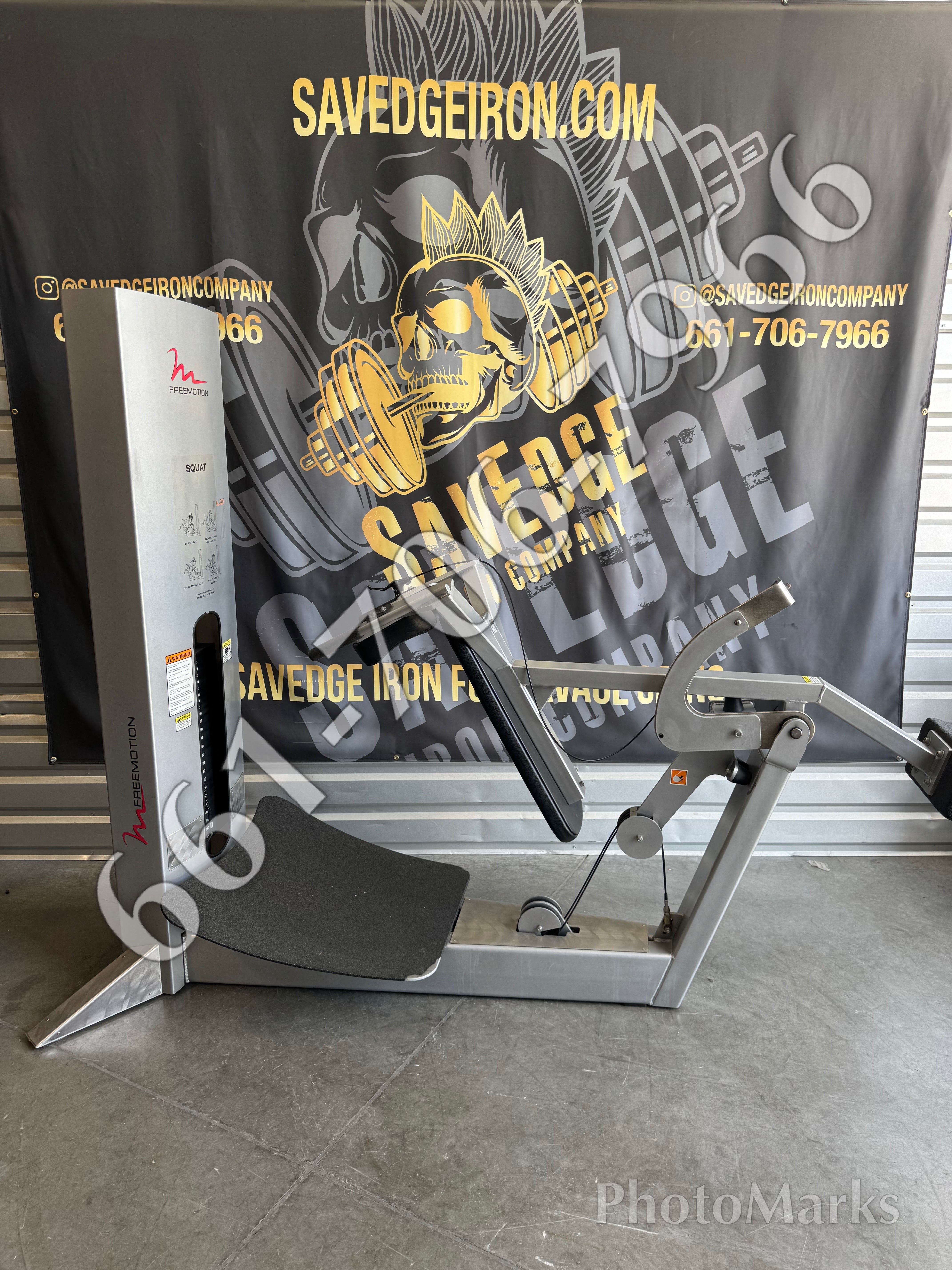 Free motion Squat