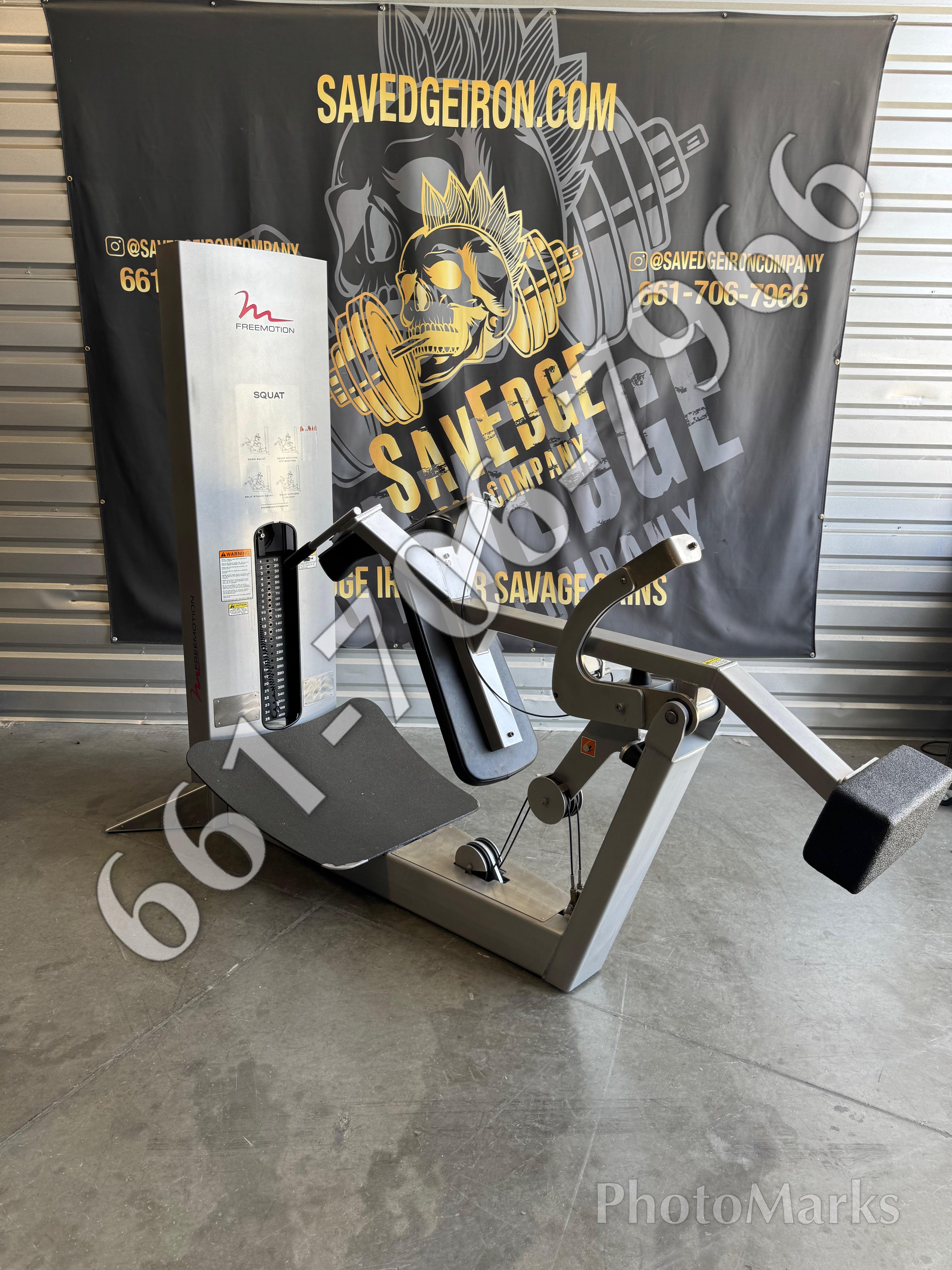Free motion Squat